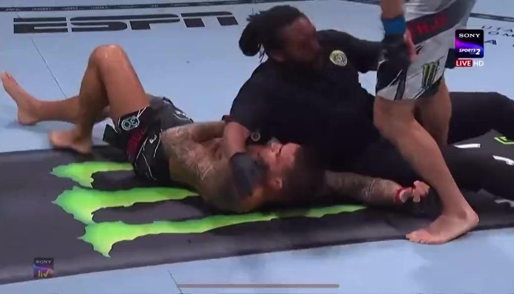 UFC 291 referee Herb Dean accidentally drops the people's elbow on Dustin Poirier following Justin Gaethje's KO