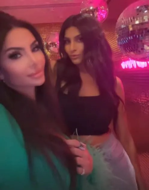 Amir Khan’s wife Faryal Makhdoom celebrates WITHOUT her wedding band after sexting ‘split’ from boxer husband