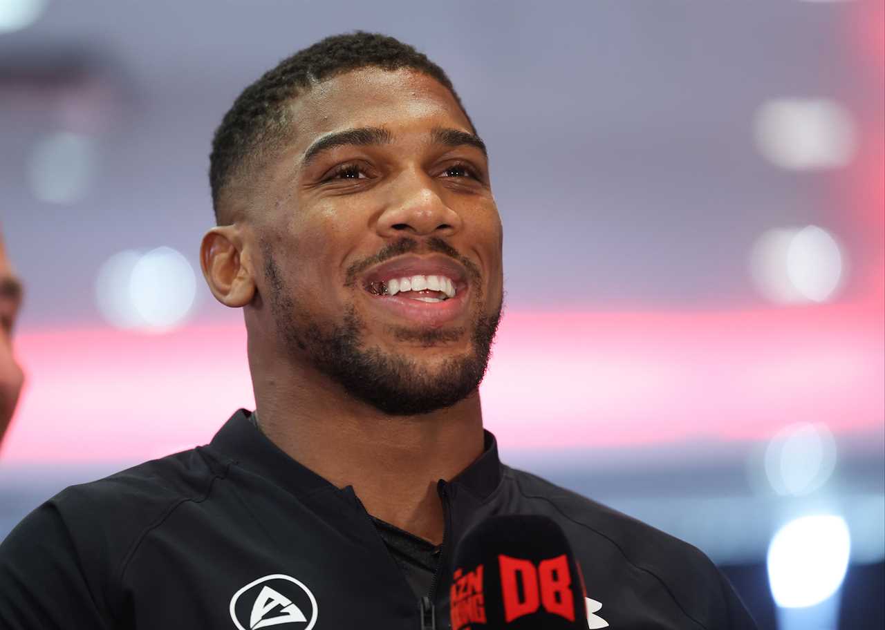 Anthony Joshua speaks out on Tyson Fury and Francis Ngannou, criticizing the Brit for avoiding Usyk.
