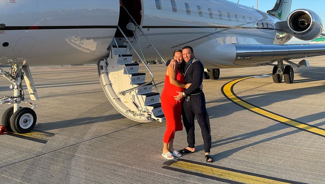 Conor McGregor flaunts stunning private jet ahead of French getaway with Fiancee