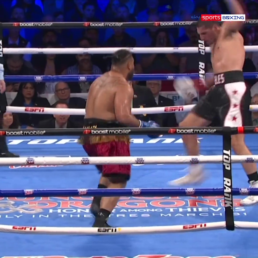 A heavyweight that weighs more than Eddie Hall makes a 6ft 9in tall giant's legs go numb with a powerful punch