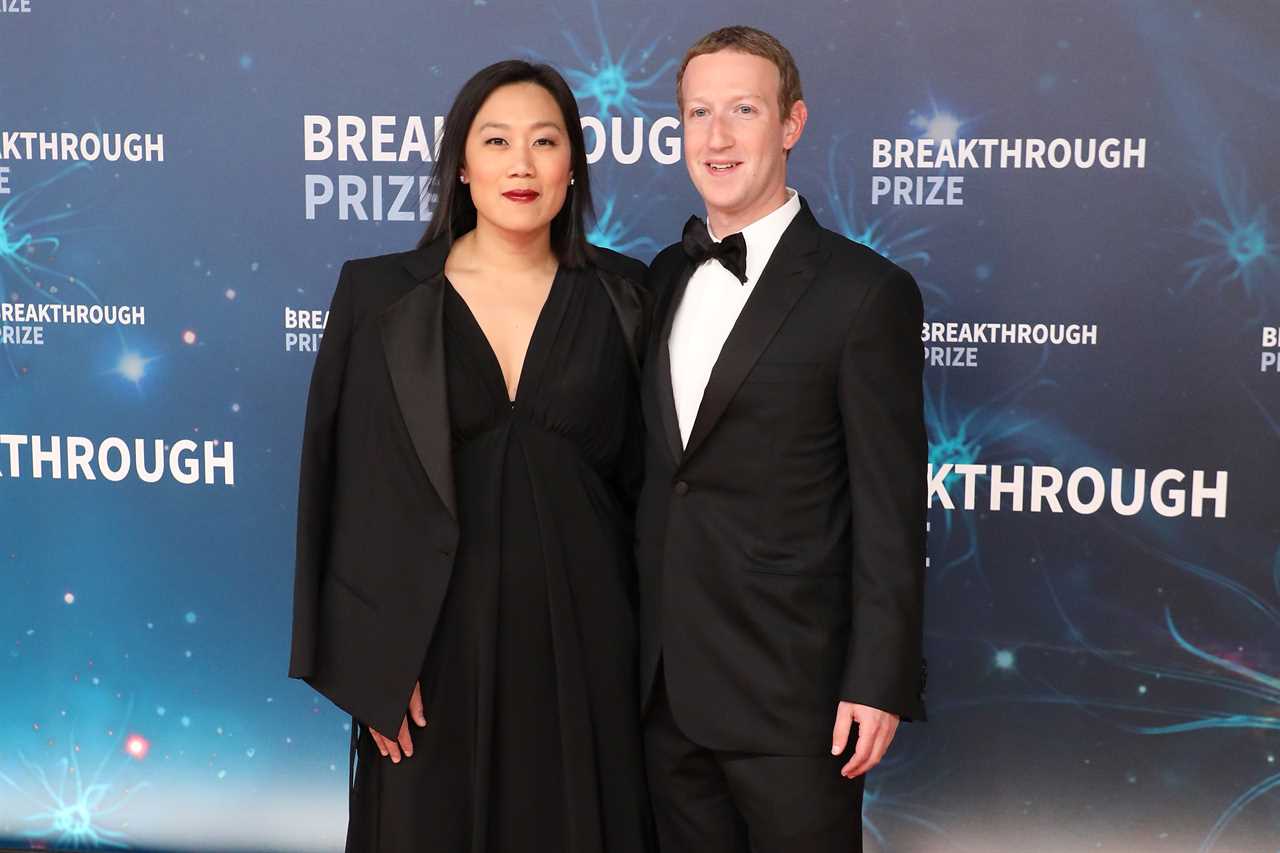 Mark Zuckerberg invites himself to his house and tears up the garden in order to build an OCTAGON. The UFC star is furious.