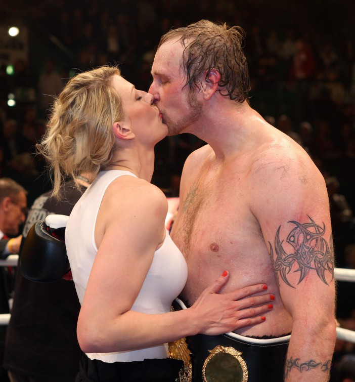 Who is Robert Helenius’ wife?