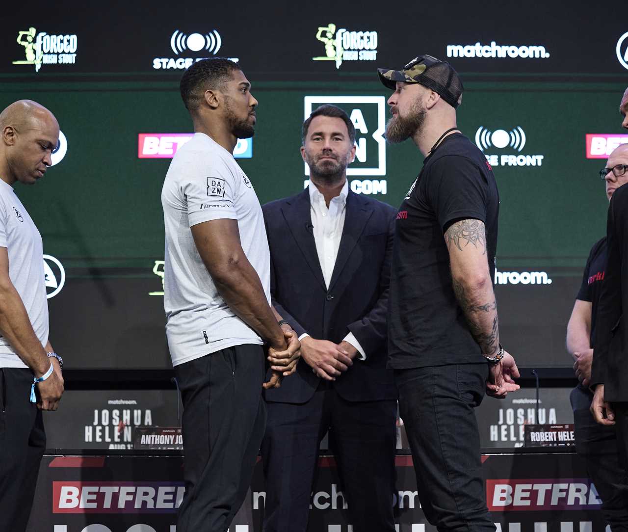 Conor McGregor Surprises Anthony Joshua with a Gift as UFC Legend sends a Brit message before Helenius Fight