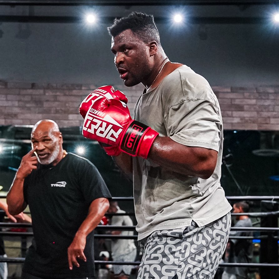 Tyson Fury sends a chilling warning to Mike Tyson ahead of the fight against Francis Ngannou