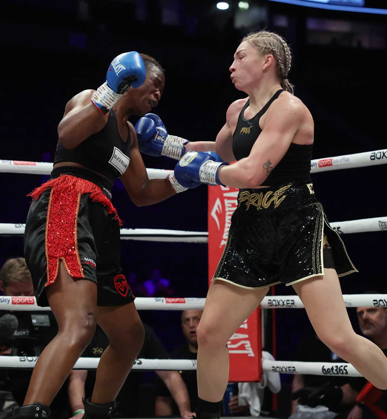 Lauren Price wins her sixth professional fight despite a horrific eye injury to the opponent