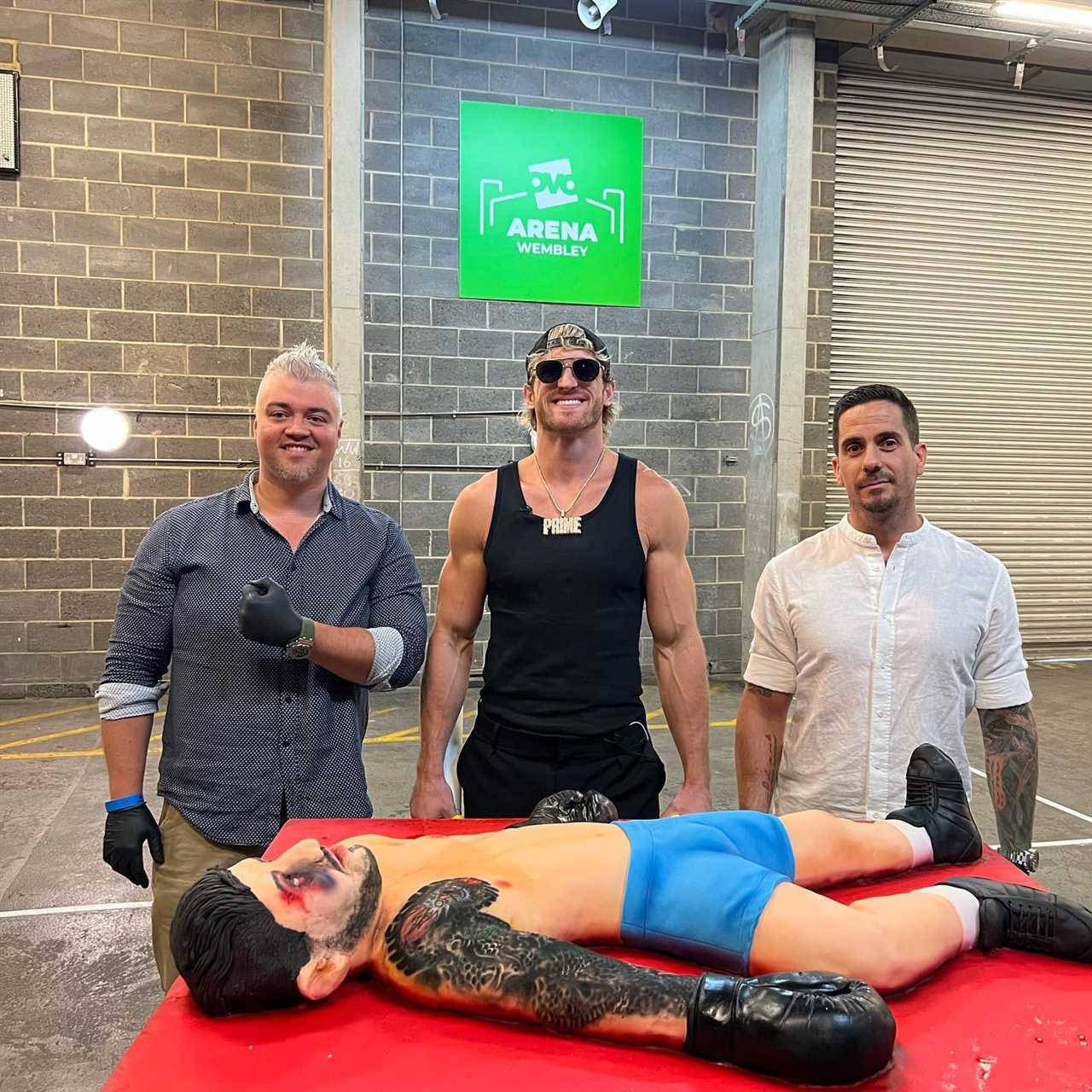 Logan Paul is hurled at by Dillon Danis after a chef delivers a PS5,500 cake to him.