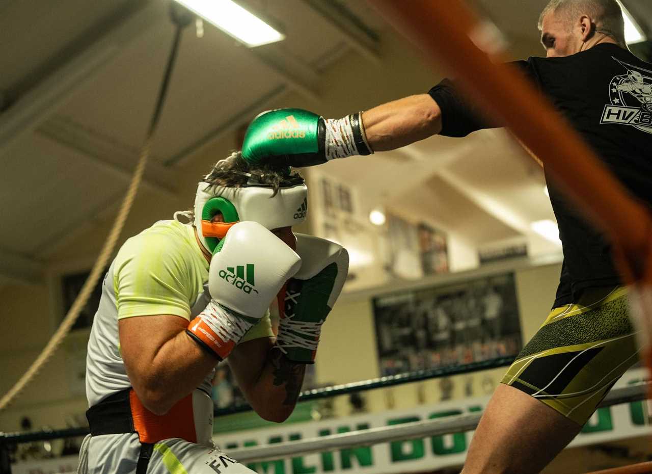 UFC fans go wild as Conor McGregor makes a triumphant comeback in MMA, Boxing and Sparring