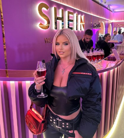 UK Fashion Brand Launch Apollonia Llewellyn Makes UK Fans Wild