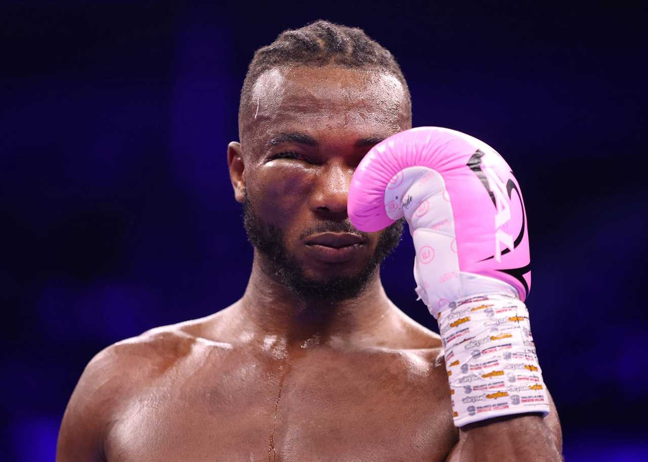 Boxer Linus udofia suffers horrific eye injury, referee stops fight