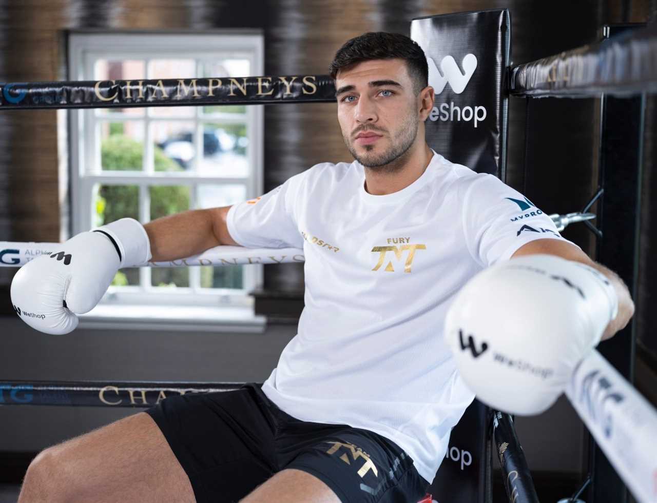 Tommy Fury’s Glam Lifestyle - Love, Luxury, Fast Cars