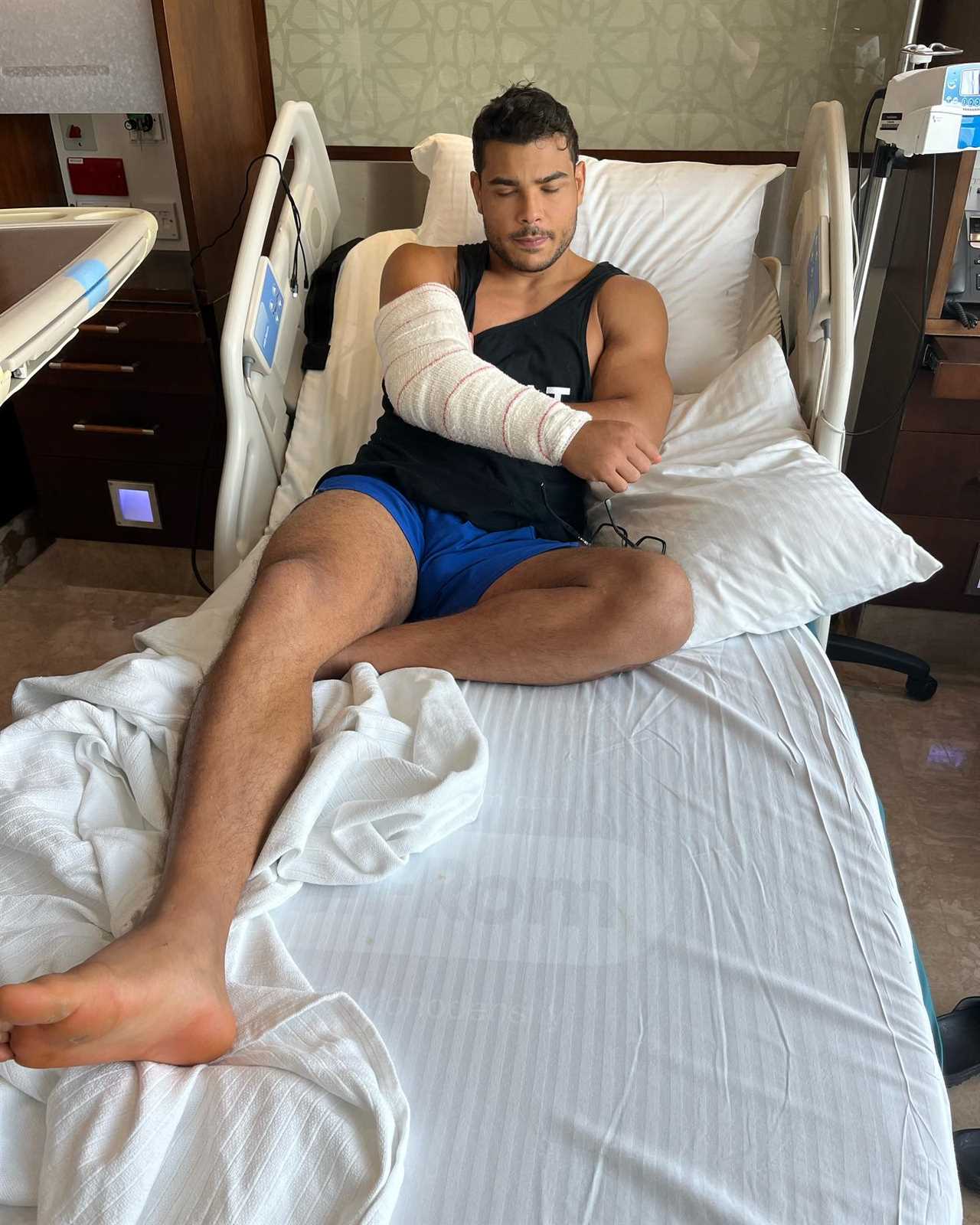 UFC fighter Paulo Costa reveals gruesome elbow after surgery