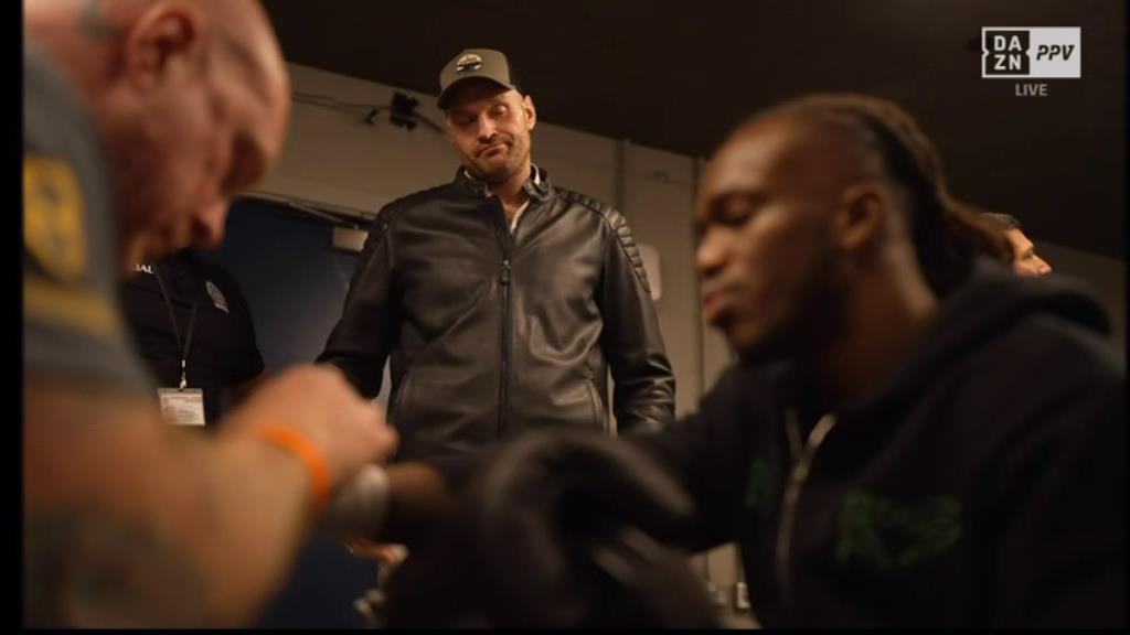 Tyson Fury allegedly 'deliberately' sent to KSI's locker room in a 'coldest ever image' before Tommy Fury's fight