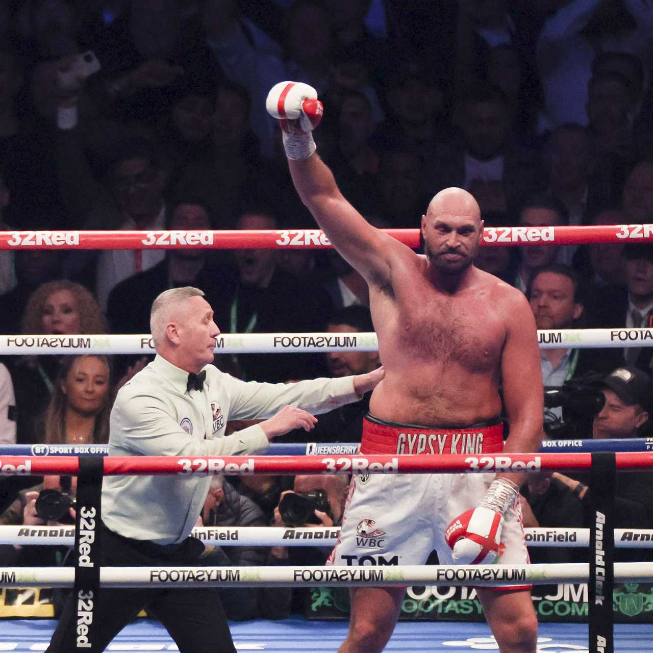 Deji is left speechless by Tyson Fury in a backstage conversation during KSI vs Tommy Fury