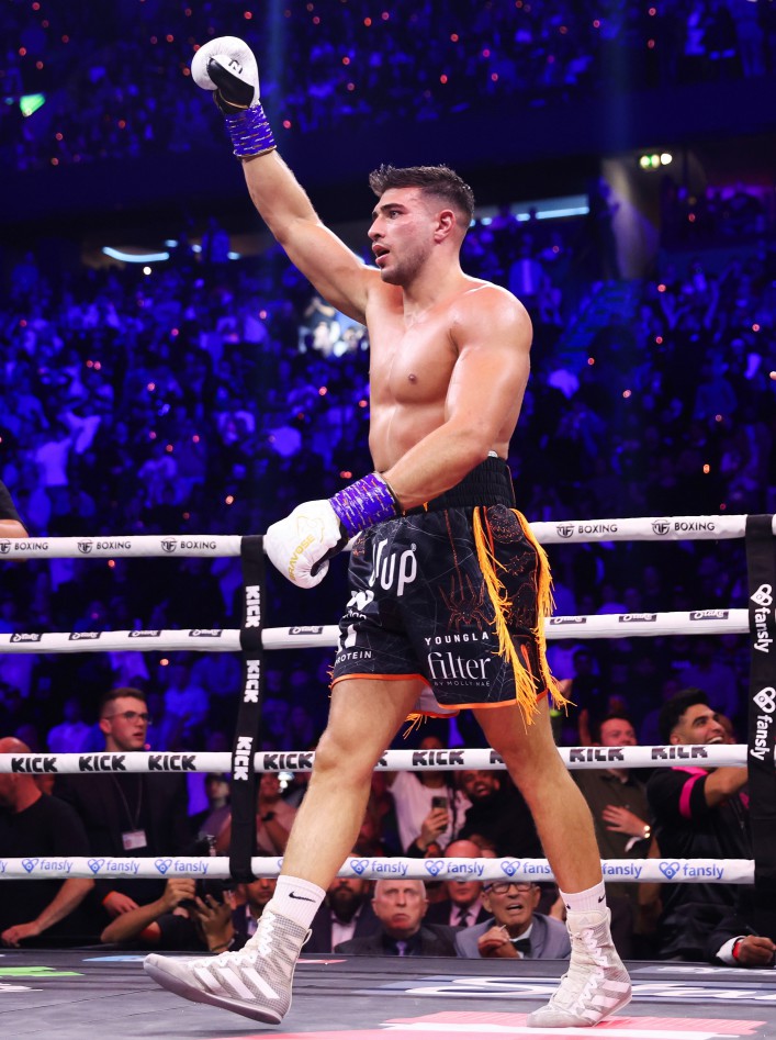Eddie Hearn calls Tommy Fury a terrible fighter after his lackluster bout with KSI