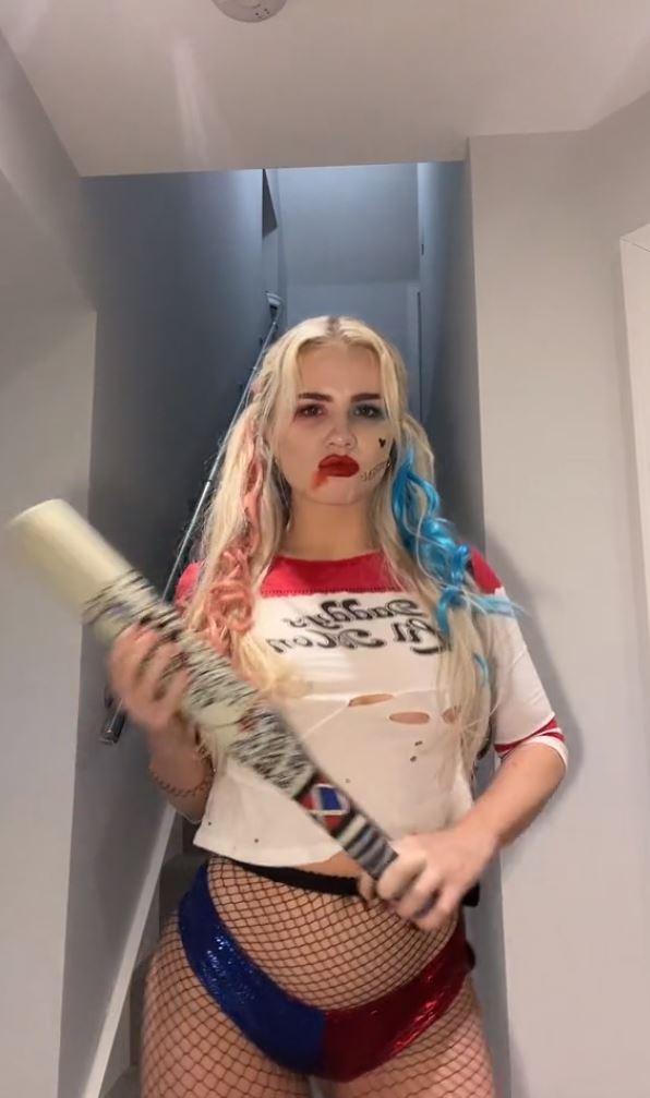 Boxer Daniella Hemsley turns heads in Harley Quinn costume