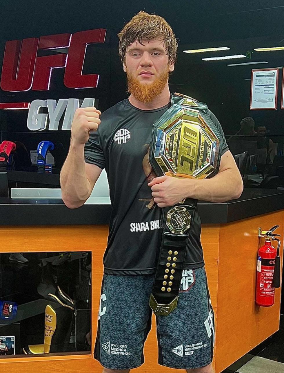 MMA Fighter Impressive UFC debut despite only having one eye functioning