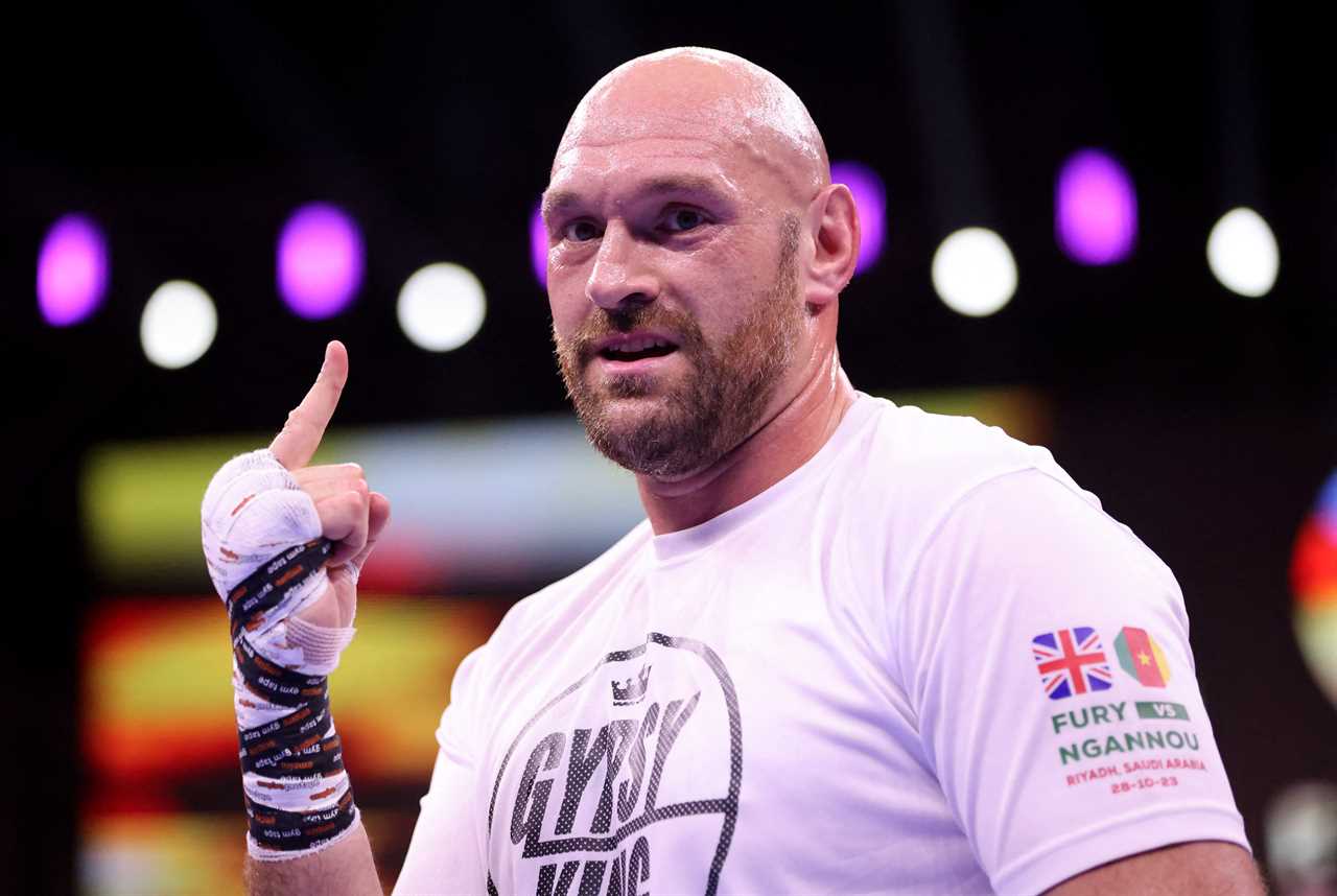Tyson Fury shows support for Alexander Volkanovski in his mental health battle