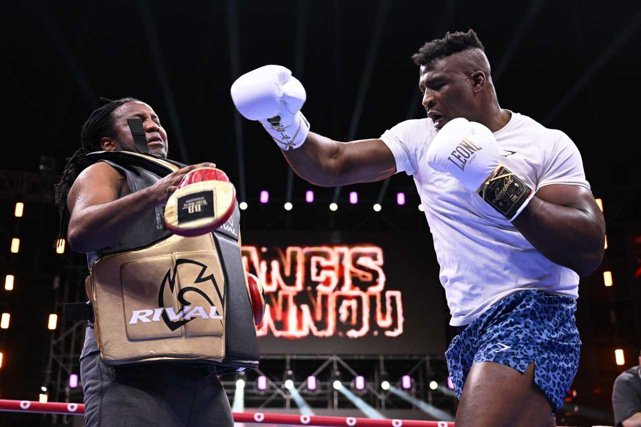 Francis Ngannou and Cristiano Ronaldo join Francis Ngannou at the Saudi Arabian ring ahead of Tyson Fury's fight