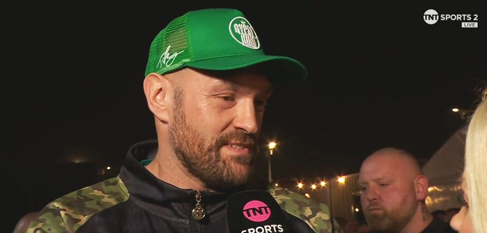 Tyson Fury claims quick victory in Crossover Fight against Francis Ngannou