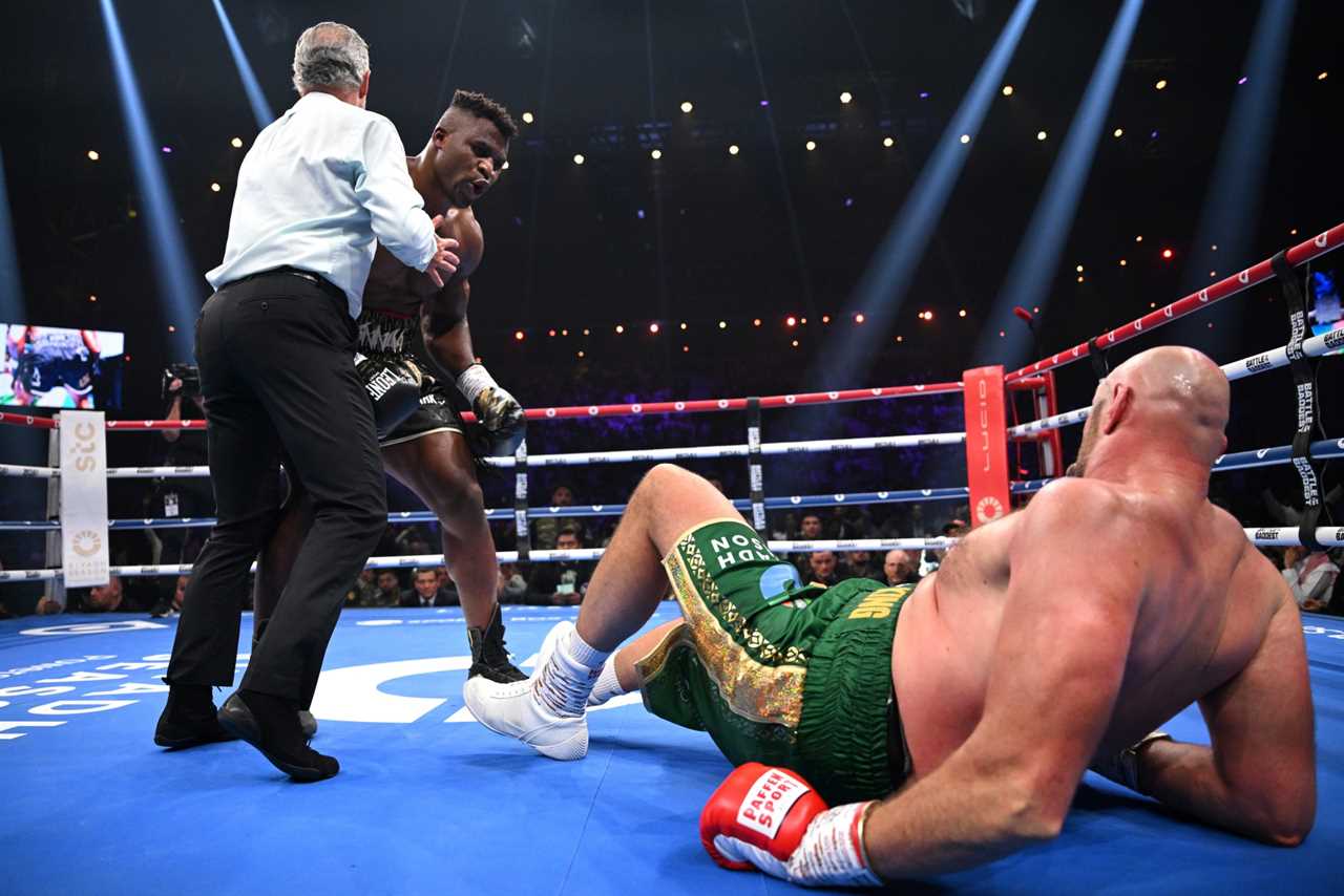 Conor McGregor Hints at Tyson Fury’s Next Move after Surviving Scare