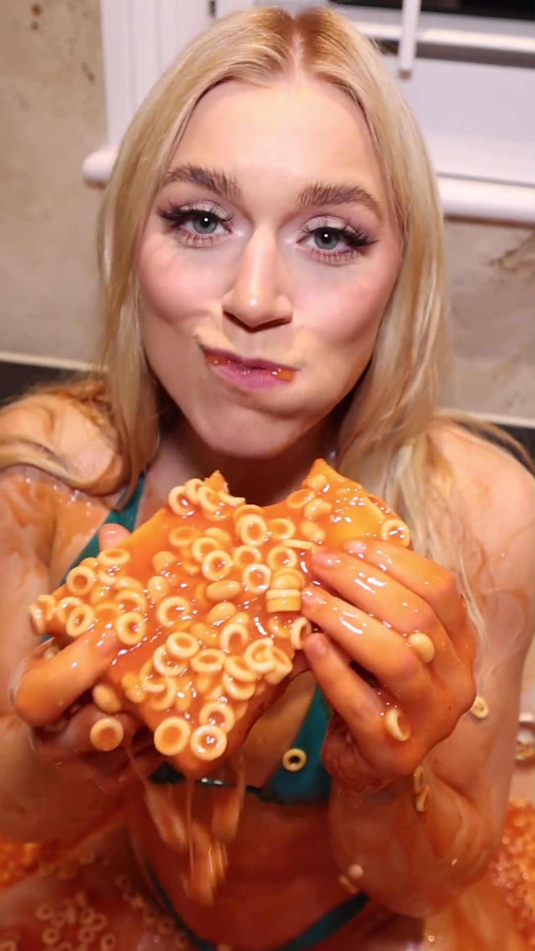 Elle Brooke faces Instagram ban after bizarre stunt with spaghetti hoops
