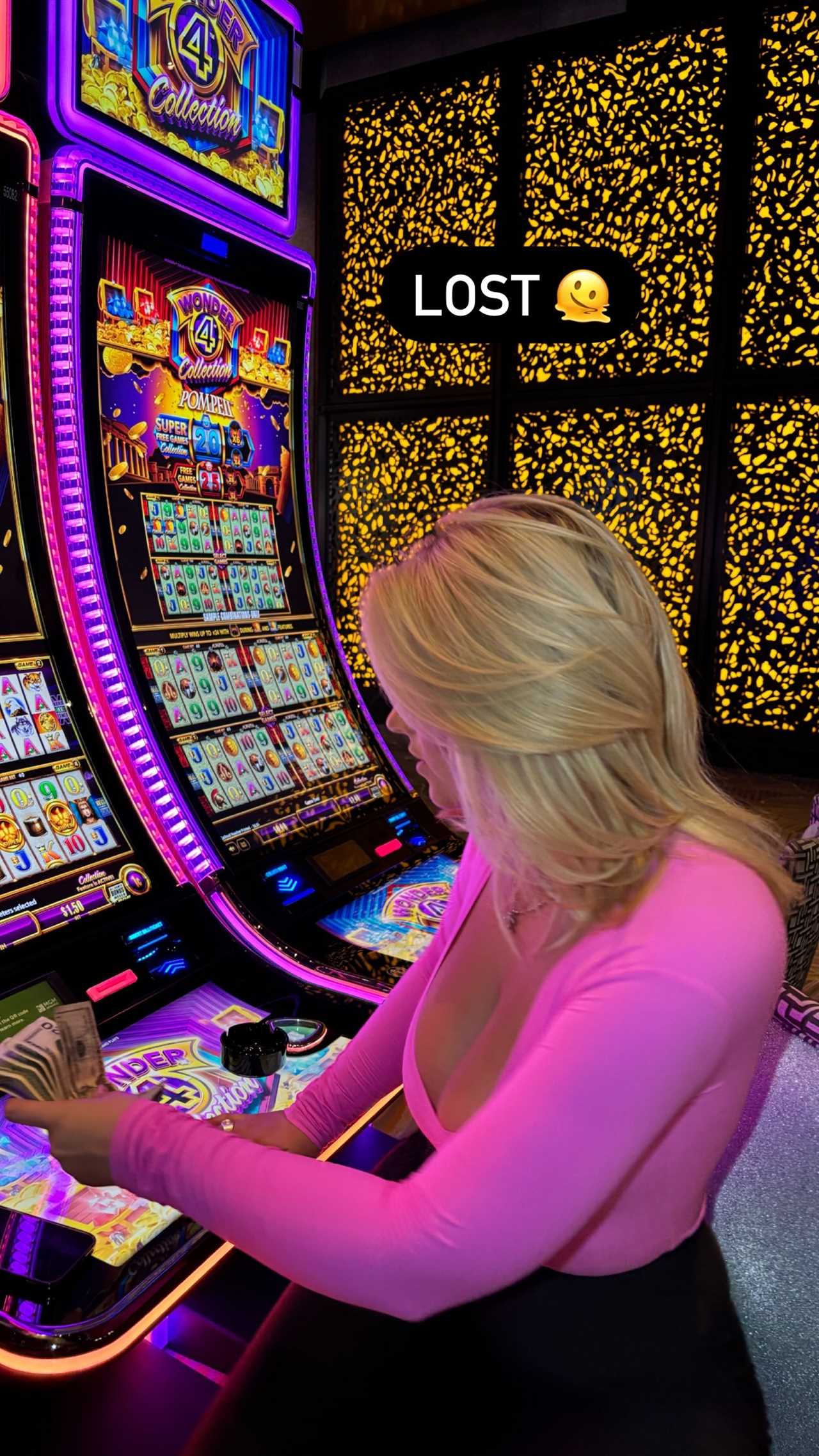 Boxing Ring Girl Apollonia Llewellyn Turns Heads in Busty Outfit on Las Vegas Slot Machine