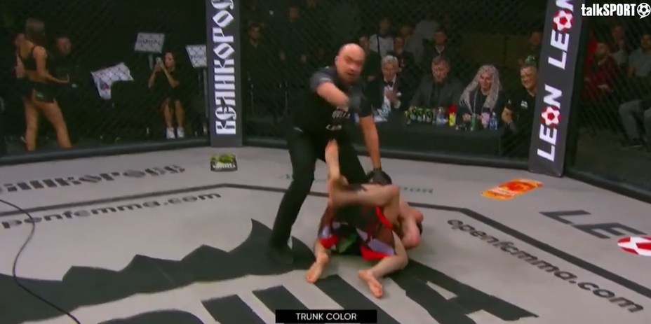 MMA Referee Gets Stuck in the Cage During Fight, Leaves Fans in Hysterics