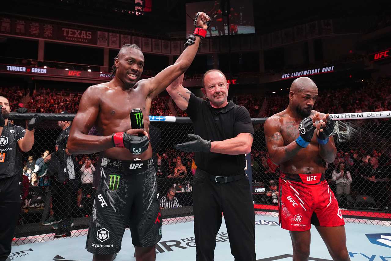 UFC President Dana White Blasts One of the Worst Refereeing Displays as Defenseless Fighter is Pummeled on the Floor