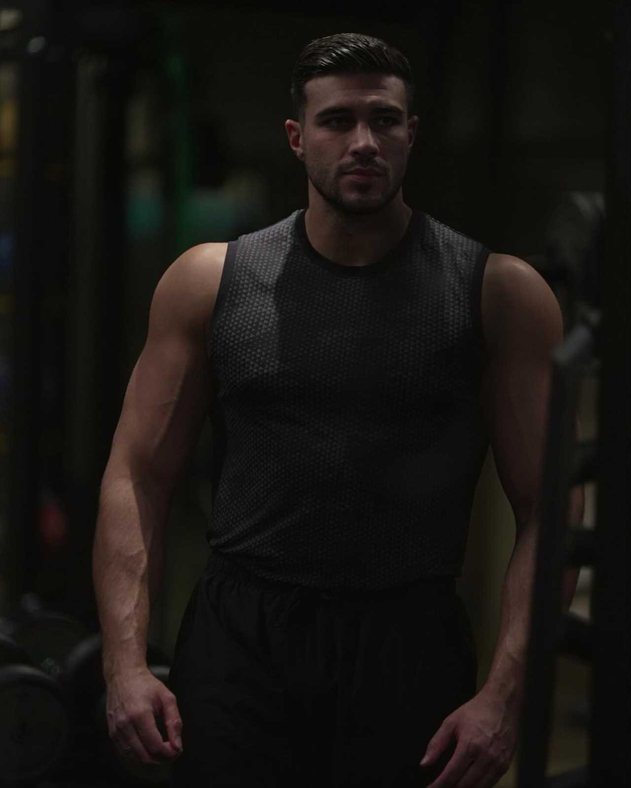 Tommy Fury Flexes Bulging Biceps as He Teases 'Massive Year' Ahead - But KSI Fans Crash His Instagram Post