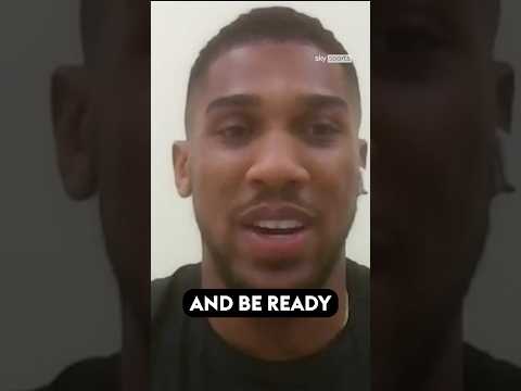 Anthony Joshua reacts to Tyson Fury being dropped by Ngannou 👀 🍿 #boxing