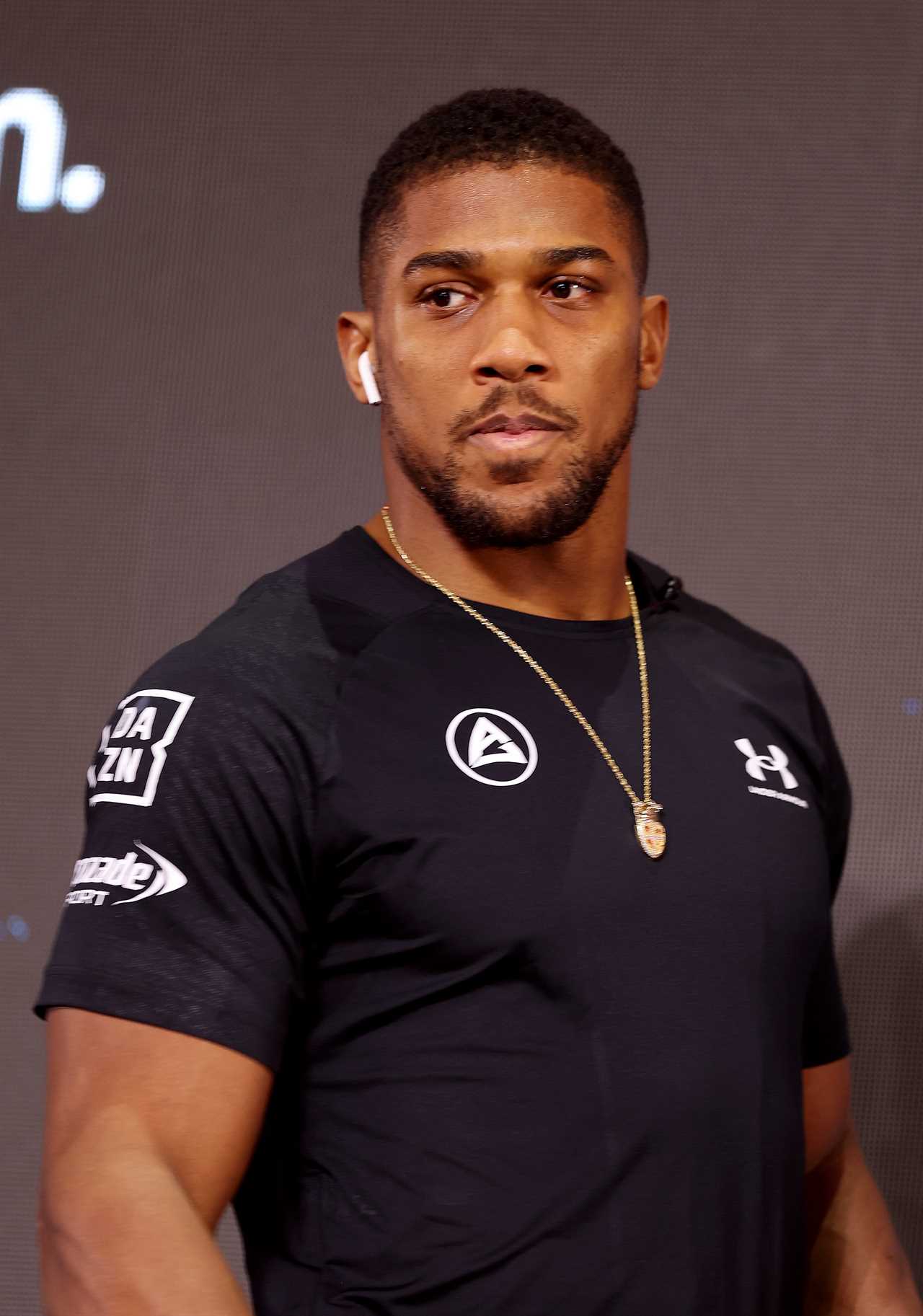 Anthony Joshua reveals plan to 'expose cracks in Otto Wallin's armor' as he risks his career