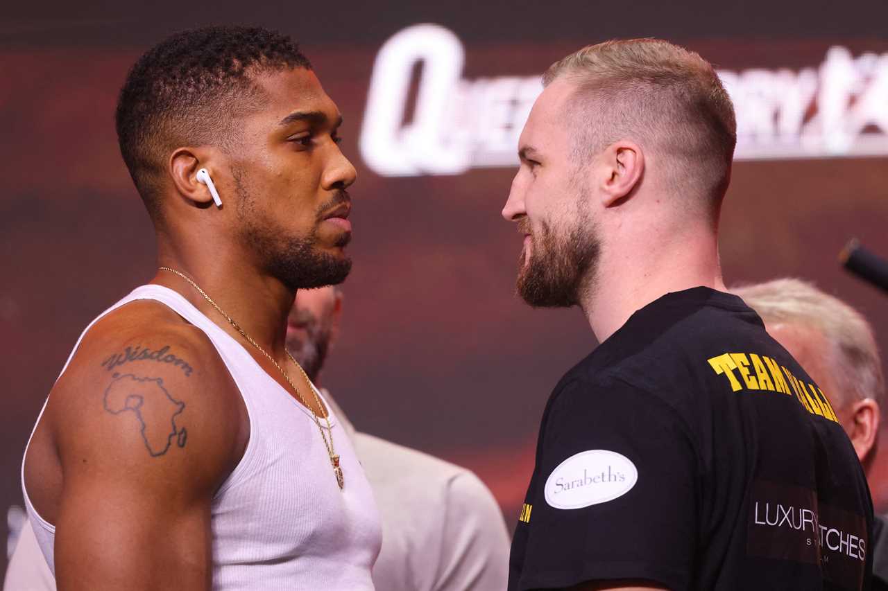 Conor McGregor Heads to Saudi Arabia for 'Day of Reckoning' Boxing Showdown