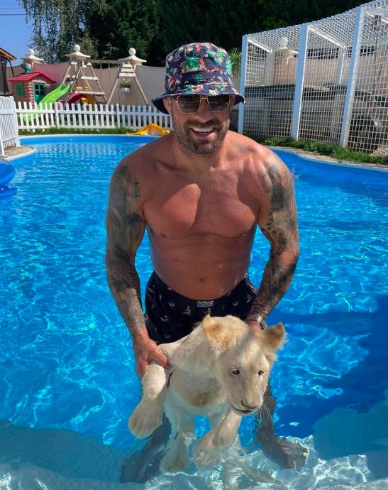 MMA Star Karlos Vemola Lives with Lions, Crocodiles, and Even Sharks
