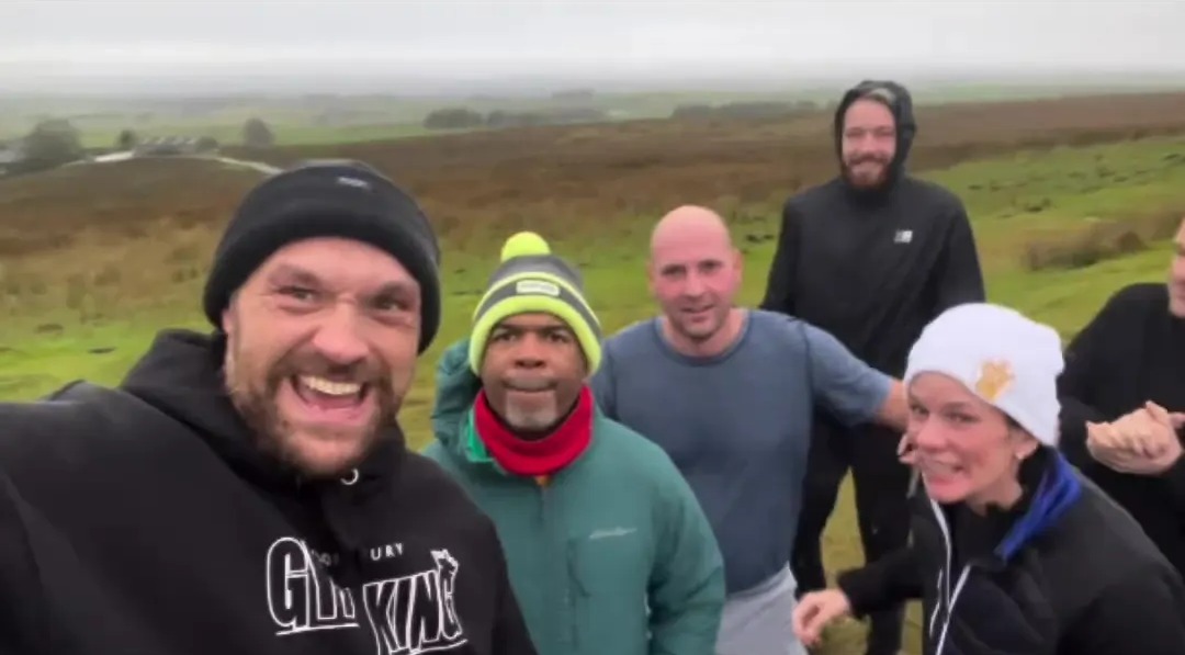 Tyson Fury Still Displaying Battle Scars from Ngannou Fight as he Criticizes Oleksandr Usyk