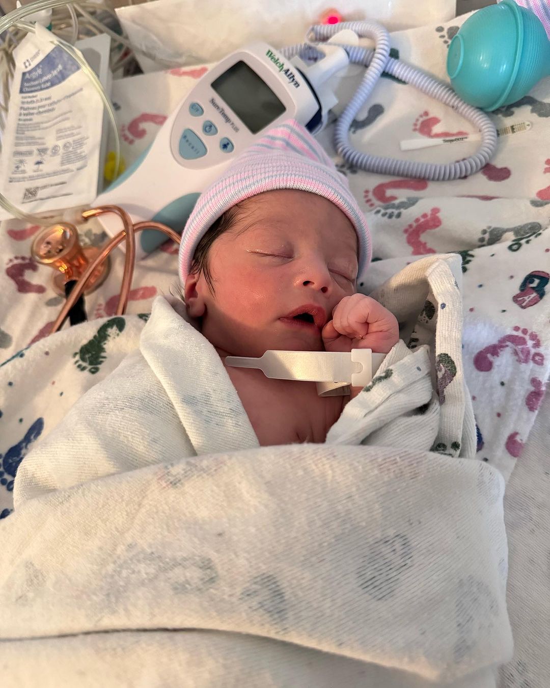 Ryan Garcia Announces the birth of a son and divorce from his wife