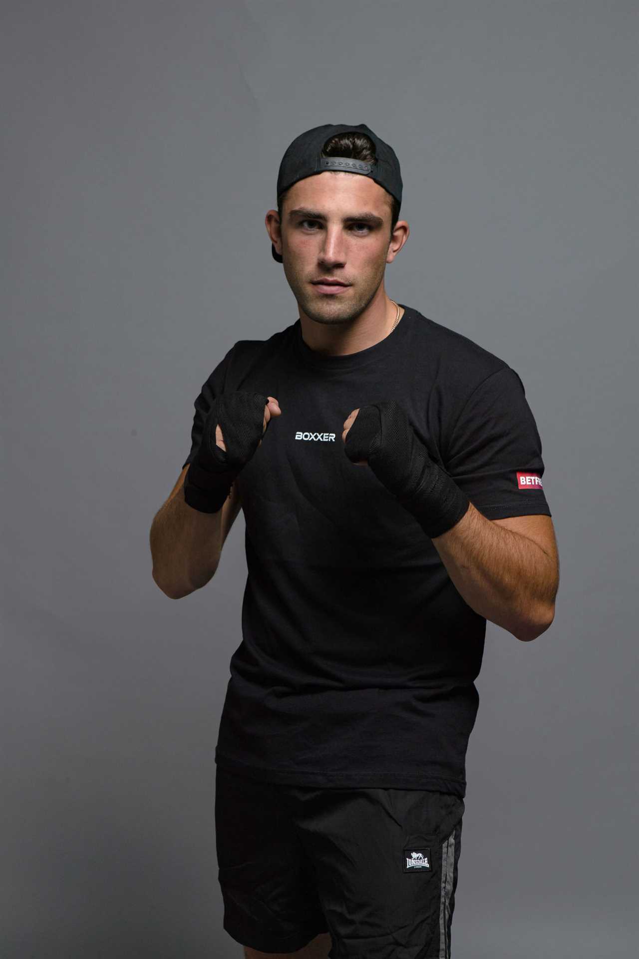 Love Island's Jack Fincham challenges KSI to a free fight, claiming he is a better boxer than Tommy Fury
