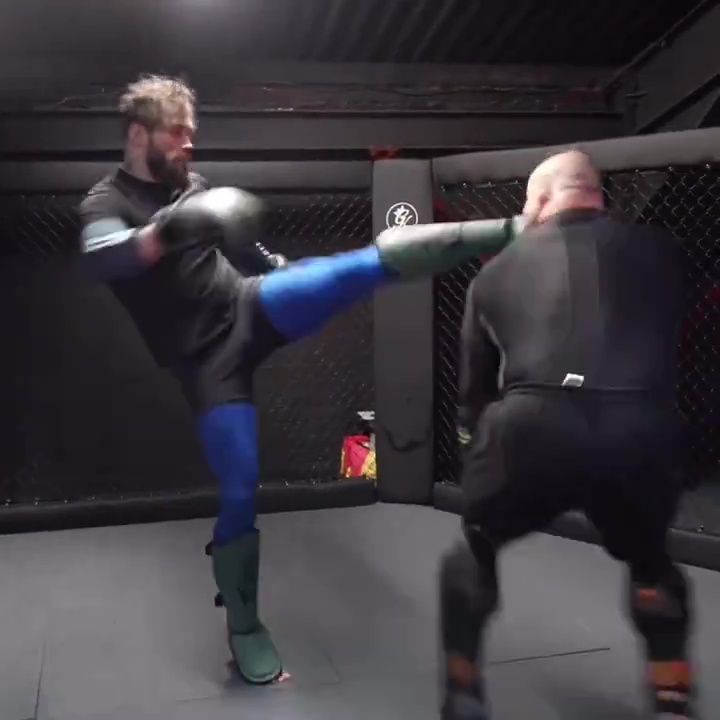 Strongman Eddie Hall knocked out with a head kick in MMA training