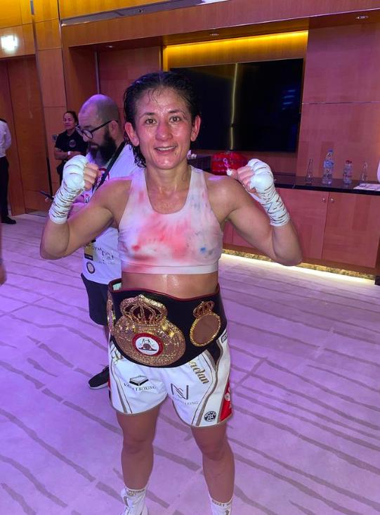 Nina Hughes, a Super-Mum, Wins Boxing World Championship While Juggling Full Time Job