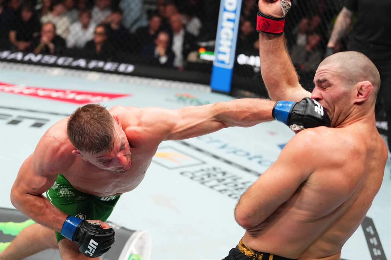 Sean Strickland is beaten by Dricus du Plessis, who wins the Middleweight title at UFC 299.