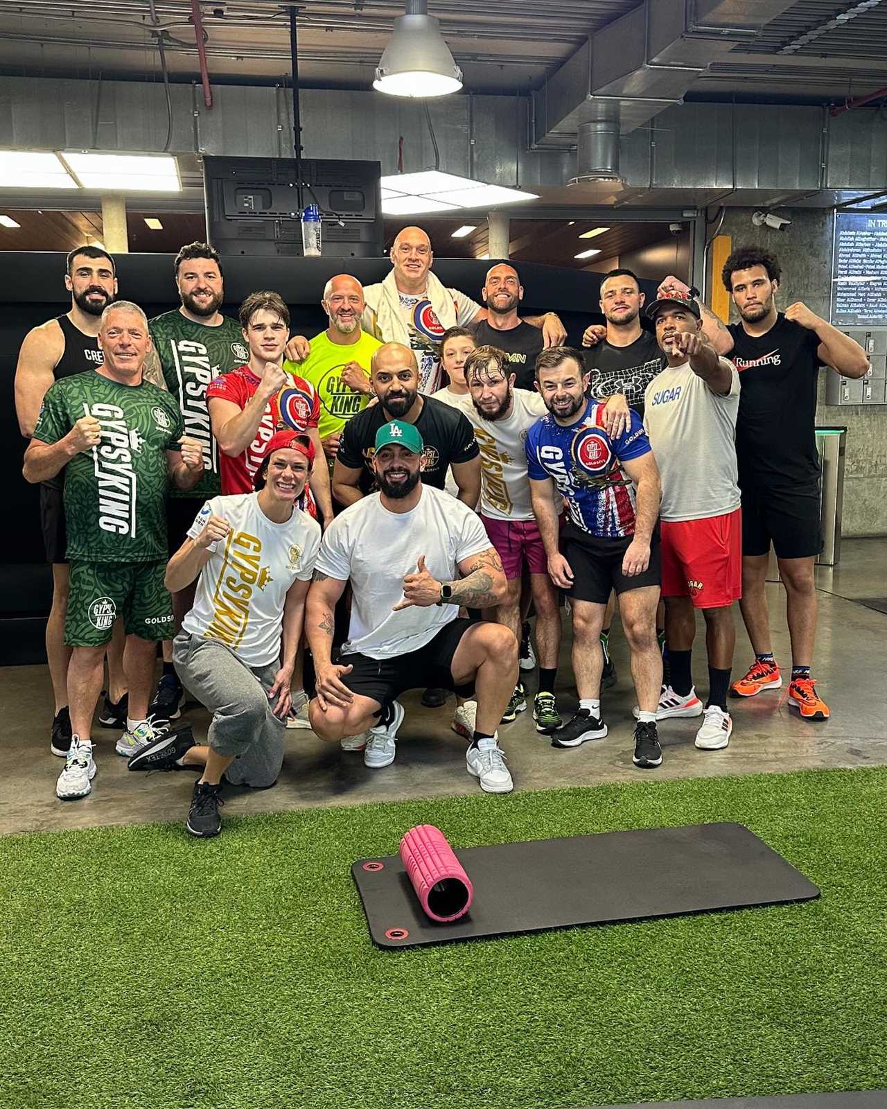 Tyson Fury reportedly struggling in sparring for Usyk showdown