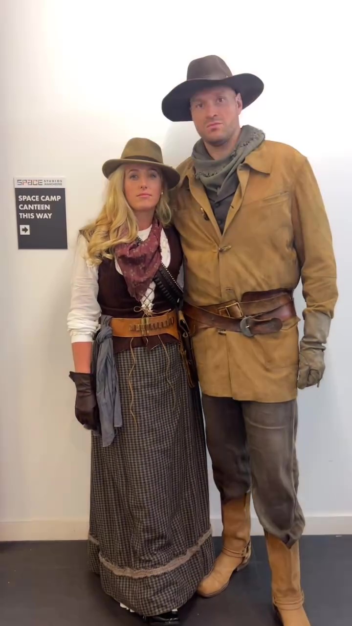 Tyson Fury Goes Wild West in Behind-the-Scenes Photos for Oleksandr Usyk Promo Video