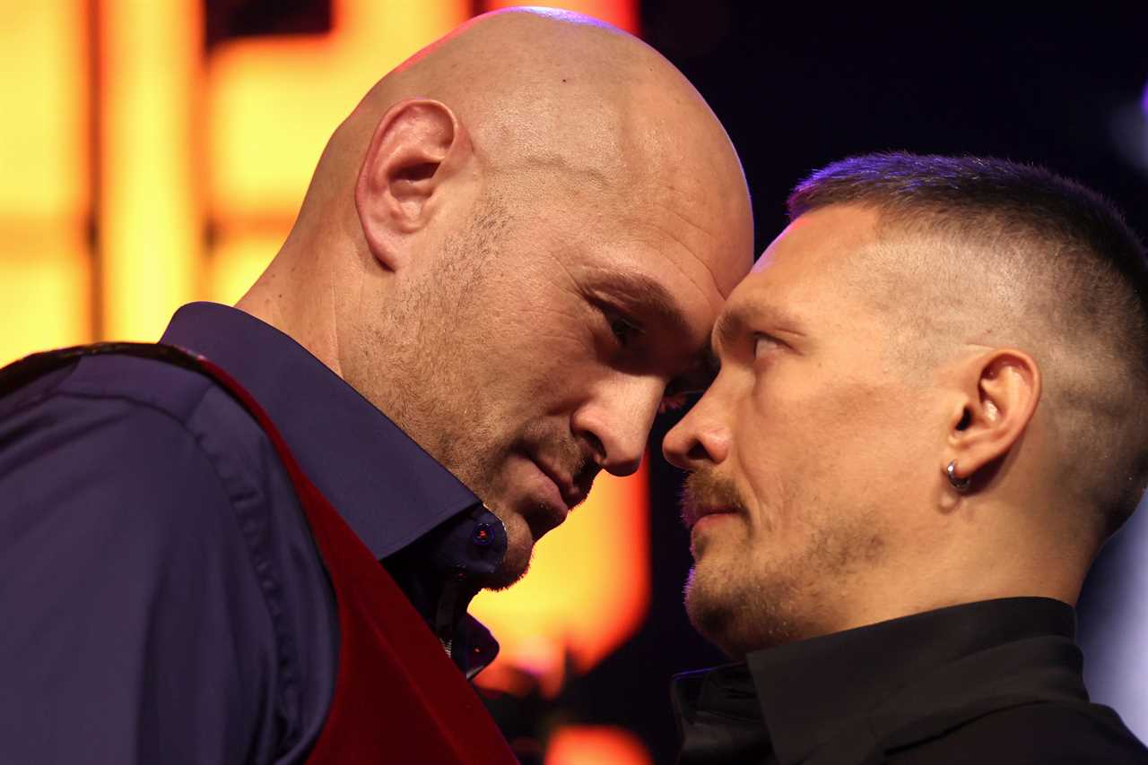 Johnny Nelson claims that Oleksandr Usyk is'mullering sparring partners, and forcing them to quit.