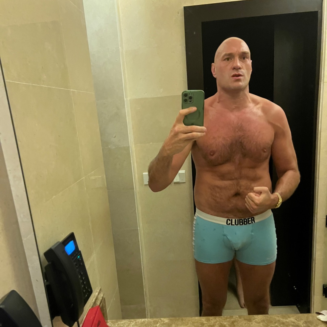Tyson Fury's Body Transformation is Amazing despite the Postponed Usyk fight