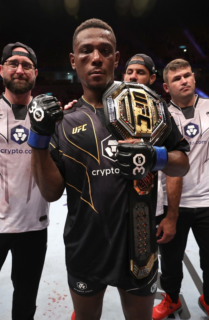 UFC 300's Alex Pereira Trains With Hollywood Action Star to Title Defence