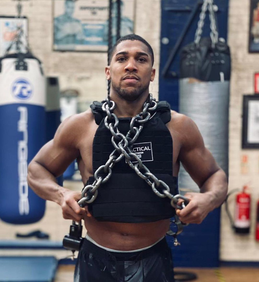Anthony Joshua vs. Francis Ngannou - Clash of Titans