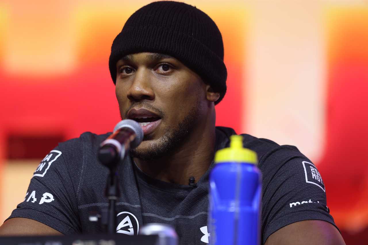 Anthony Joshua ranks all-time heavyweight greats and snubs Tyron Fury at the top spot