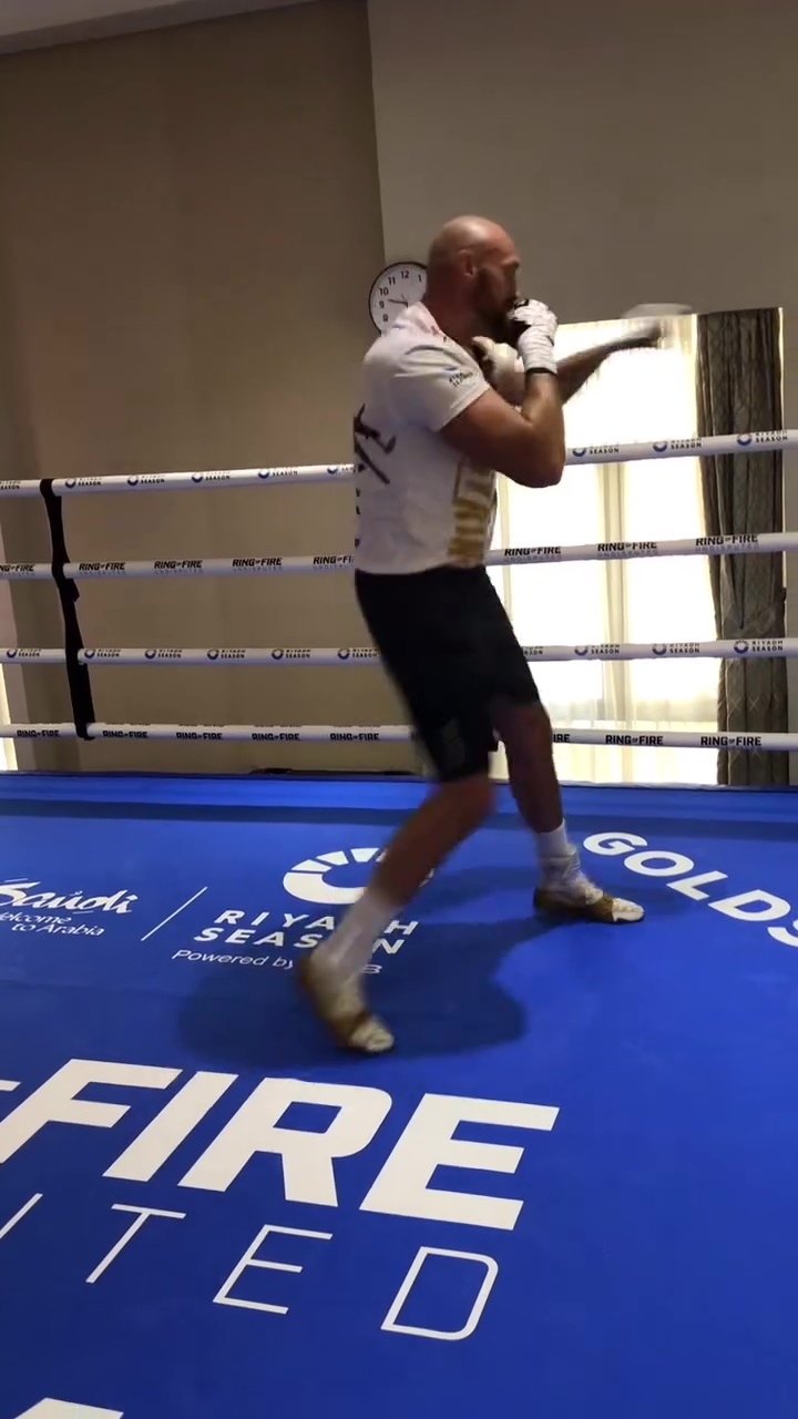 Tyson Fury is in amazing shape as he prepares for the Usyk fight