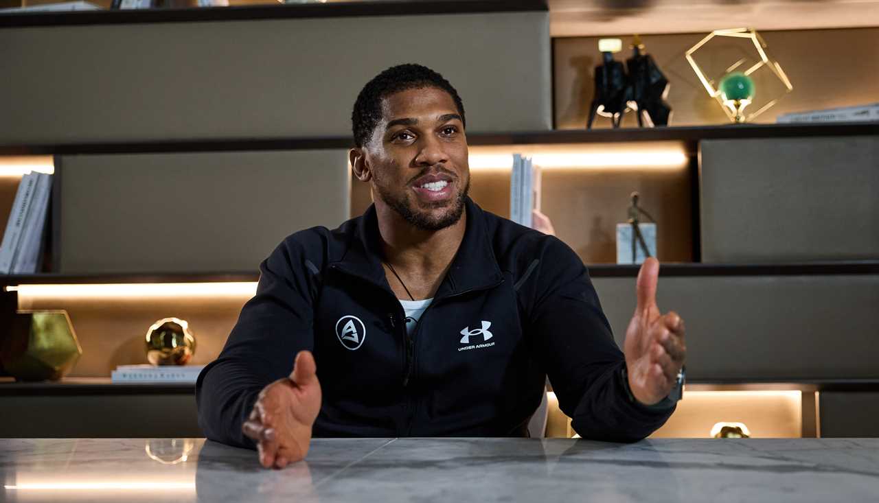 Anthony Joshua Makes Prediction for Tyson Fury vs Oleksandr Usyk Fight