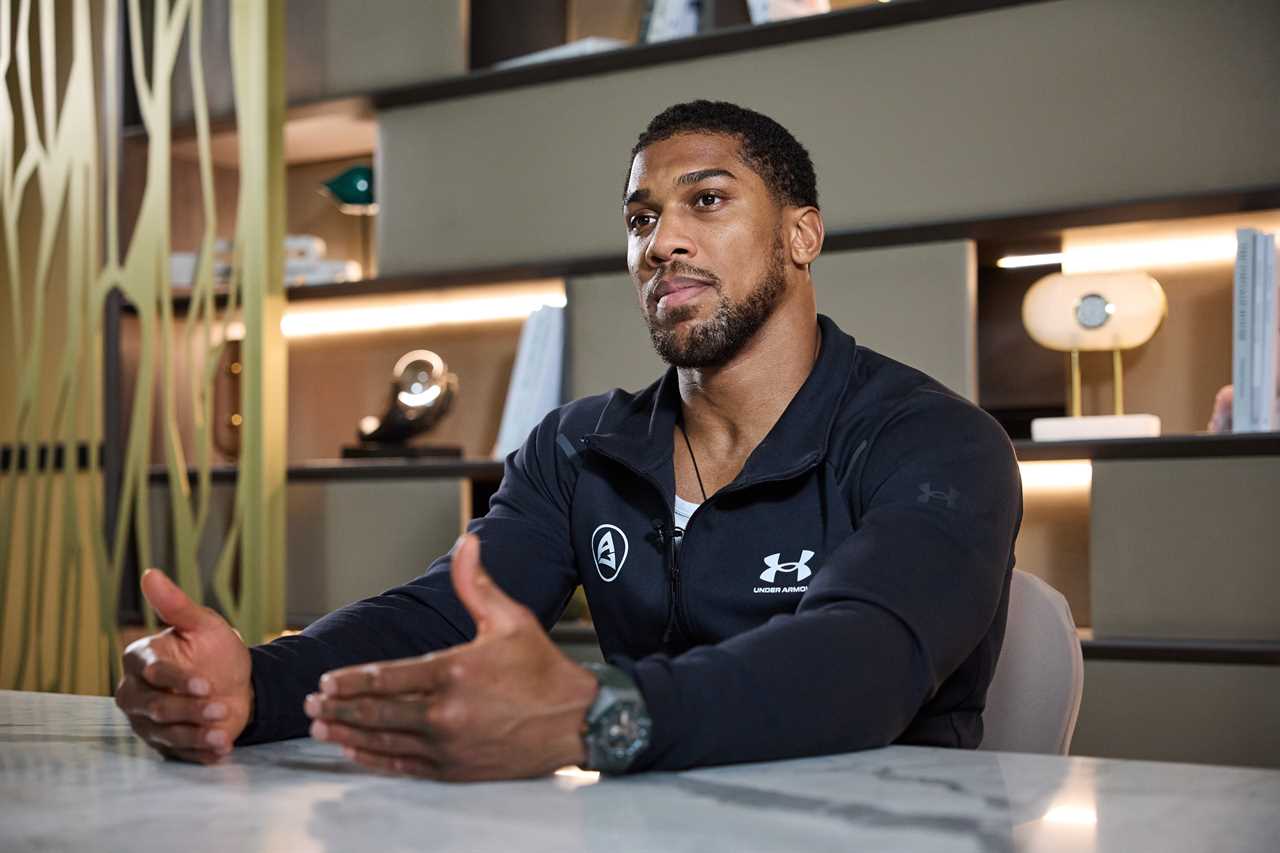 Anthony Joshua vs Francis Ngannou RING-WALK TIME: When will the fight begin tonight?